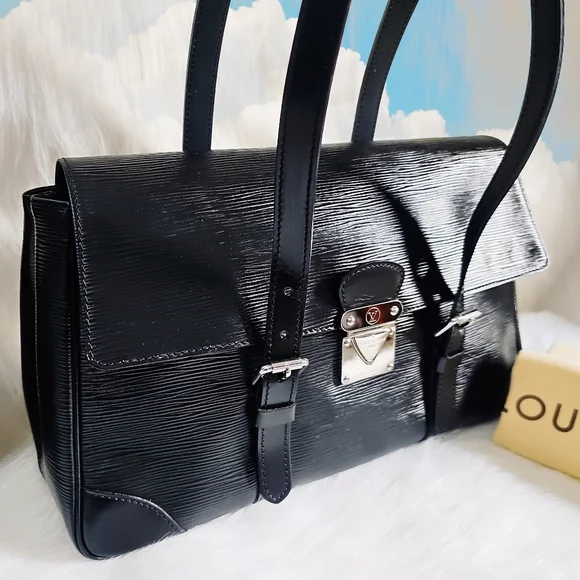🔥😍 Like New- Beautiful Condition 🔥 😍 Authentic Louis Vuitton Bag Epi Black - Picture 5 of 16